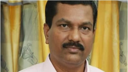 പള്ളിയിൽ പോകുന്നതിനിടെ സ്കൂട്ടറും ടൂറിസ്റ്റ് ബസും തമ്മിൽ കൂട്ടിയിട്ടിച്ചു; മധ്യവയസ്കന് ദാരുണാന്ത്യം