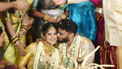 அரசியல்வாதி வீட்டு மருமகள் ஆனார் மேகா ஆகாஷ்! பிரபலங்கள் புடைசூழ நடந்த திருமணம் - போட்டோஸ் இதோ