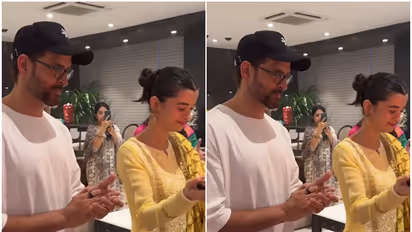 Hrithik Roshan, Saba Azad perform Ganpati aarti together; dismisses breakup rumors - WATCH