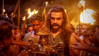 2024ലെ ഓണം വിന്നർ; പൂജ അവധികൾ ലക്ഷ്യമിട്ട് 'എആർഎം', 25ാം ദിനത്തിലും കോടി കളക്ഷന്