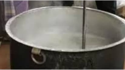 പാലുകാച്ചൽ ചടങ്ങിനെത്തിയ 55കാരൻ തിളച്ച പായസത്തിൽ വീണു; 60 ശതമാനം പൊള്ളലേറ്റ് ചികിത്സയിൽ