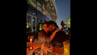 விக்னேஷ் சிவனுக்கு பிறந்தநாள் : நள்ளிரவில் நச்சுனு ஒரு கிஃப்ட் கொடுத்த நயன்தாரா - விக்கி செம ஹாப்பி!