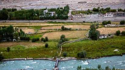 பஹல்காம் தாக்குதல்: இந்தியா அதிரடி நடவடிக்கை – சிந்து நீர் ஒப்பந்தம் நிறுத்தம், அட்டாரி எல்லை மூடல்!