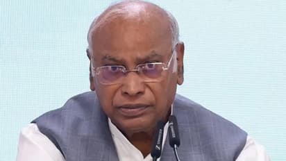 ഭൂമി കൈമാറ്റം; മല്ലികാർജുൻ ഖാർഗെയ്ക്കും കുടുംബത്തിനുമെതിരെ ലോകായുക്തയ്ക്ക് പരാതി 