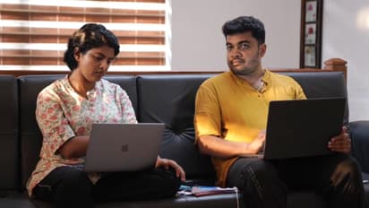 ക്യാമറയ്ക്ക് മുന്നിലേക്ക് ഈ പിആര്ഒ; നടനായി അരങ്ങേറാന് പ്രതീഷ് ശേഖര്