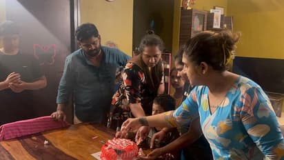 வனிதா விஜயகுமார் வீட்டில் நடந்த மிட் நைட் செலிபிரேஷன்! வைரலாகும் போட்டோஸ்!