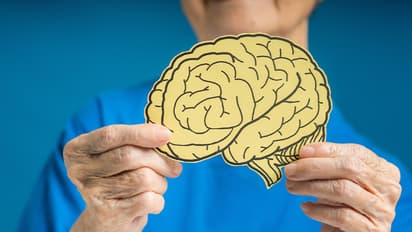 ഡിമെൻഷ്യയുടെ സാധ്യത കുറയ്ക്കാന് ഡയറ്റില് ഉള്പ്പെടുത്തേണ്ട ഭക്ഷണങ്ങള്