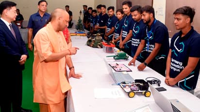 இந்தியாவின் மொபைல் உற்பத்தி மையமாக மாறும் உ.பி.: முதல்வர் யோகி ஆதித்யநாத் பெருமிதம்