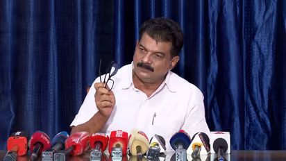 താത്കാലിക 'വെടിനിർത്തൽ' പ്രഖ്യാപിച്ച് പിവി അൻവർ; 'സഖാക്കളോട് ക്ഷമ ചോദിക്കുന്നു, പരസ്യ പ്രസ്താവന നിർത്തുന്നു'