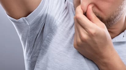 শরীরের দুর্গন্ধ দূর করার ঘরোয়া উপায় কী? জেনে নিন কিছু ম্যাজিকাল উপায়