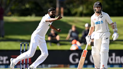 രചിന് രവീന്ദ്രയുടെ ഒറ്റയാൾ പോരാട്ടം പാഴായി; ആദ്യ ടെസ്റ്റില് ന്യൂസിലന്ഡിനെതിരെ ശ്രീലങ്കക്ക് ആവേശജയം