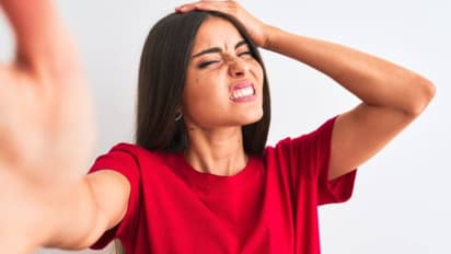 செல்ஃபி போட்டோவை அடிக்கடி எடுப்பவரா நீங்கள்.. இதை பண்ணா பணம் எல்லாம் காலி.. உஷார்!