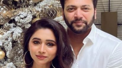 'വീട്ടിലുള്ള സാധനങ്ങള് തിരിച്ചു കിട്ടണം, കേസുമായി ജയം രവി, നടനും ഭാര്യയും ഡിവോഴ്സിനെ ചൊല്ലി കലഹം