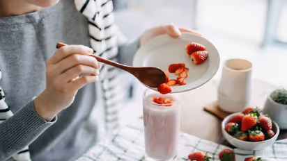 മേലുദ്യോഗസ്ഥയ്ക്ക് ഭക്ഷണം വാങ്ങി നൽകാൻ വിസമ്മതിച്ചു, യുവതിയെ ജോലിയിൽ നിന്നും പിരിച്ചു വിട്ടു