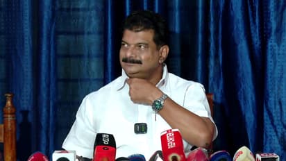 'ഇത് സാമ്പിൾ വെടിക്കെട്ട്, യഥാർത്ഥ പൂരം വരാനിരിക്കുന്നേയുള്ളു'; സിപിഎം ഗുരുതരമായ പ്രതിസന്ധിയിലേക്കെന്ന് അൻവർ