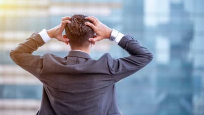 രാജിക്കത്ത് കൊടുത്തതിന് പിന്നാലെ പിരിച്ചുവിട്ടു, എക്സ്പീരിയൻസ് സർട്ടിഫിക്കറ്റിന് 3 മാസത്തെ ശമ്പളം, പോസ്റ്റ്