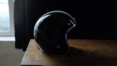 ഹെൽമെറ്റ് മോഷണം പോയി, പൊലീസ് കേസെടുത്തില്ല, യുവാവ് നേരെ പോയത് കോടതിയിലേക്ക് 