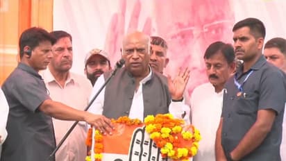 Mallikarjun Kharge falls ill during J&K election rally, vows to fight until PM Modi is ousted (WATCH)