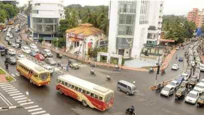 ഹൈവേയ്ക്ക് സൗജന്യമായി കിട്ടിയ സ്ഥലത്തിന് പണം നൽകിയെന്ന് രേഖ; തഹസിൽദാറിനും വില്ലേജ് അസിസ്റ്റന്റിനും കഠിന തടവ്