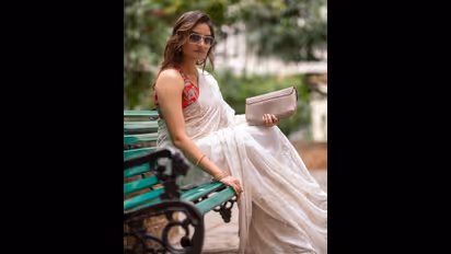 ವಧುವಿನಂತೆ ಸಿಂಗಾರಗೊಂಡ ಕನ್ನಡತಿ ರಂಜನಿ ರಾಘವನ್… ಸದ್ದಿಲ್ಲದೇ ನಟಿಯ ಮದ್ವೆ ಆಯ್ತಾ? 