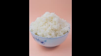 மீதமான சாதத்தை மீண்டும் சூடுபடுத்தி சாப்பிடலாமா? ஆனா இதை மறக்காதீங்க!