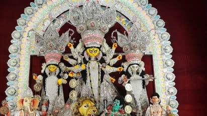  ದೇವಿ ದುರ್ಗೆಯ 10 ಕೈಗಳು ಹಾಗೂ ಅದರಲ್ಲಿನ ಆಯುಧಗಳ ಅರ್ಥವೇನು?