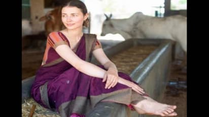 'ഇവിടുത്തെ ആൺകുട്ടികളുടെ തുറിച്ചുനോട്ടം അസഹ്യം'; ഇന്ത്യയെ സ്നേഹിച്ച് വൃന്ദാവനിൽ താമസമാക്കിയ റഷ്യൻ യുവതി