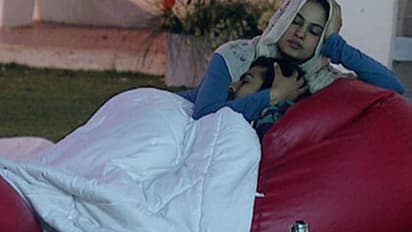 Bigg-Boss-Contestants-Intimate-Scene