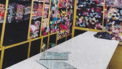 ഷോർട്ട് സർക്യൂട്ട് ഭയന്ന് സിസിടിവി ഓഫാക്കി, തുണിക്കടയിൽ മോഷണം, കവർന്നത് 5 ലക്ഷം രൂപയുടെ തുണികളും പണവും