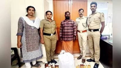 വിൽപനയ്ക്ക് സൂക്ഷിച്ച 27.5 ലിറ്റർ മദ്യവുമായി മദ്ധ്യവയസ്കൻ എക്സൈസിന്റെ പിടിയിലായി