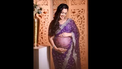 ಗರ್ಬಾವಸ್ಥೆಯ ಕೊನೆ ತಿಂಗಳಲ್ಲಿ ನೇಹಾ ಗೌಡ…. ನವದುರ್ಗೆಯರ ಆಶೀರ್ವಾದ ಸಿಗಲೆಂದು ಹಾರೈಸಿದ ಅಭಿಮಾನಿಗಳು