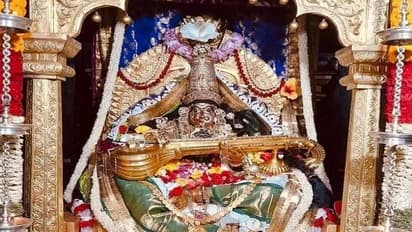 ಚಿಕ್ಕಮಗಳೂರು: ಶೃಂಗೇರಿ, ಹೊರನಾಡಿನಲ್ಲಿ ಶರನ್ನವರಾತ್ರಿಗೆ ಚಾಲನೆ, ದೇವಿ ದರ್ಶನ ಪಡೆದ ಭಕ್ತರು!