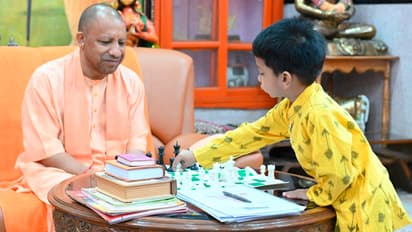 CM Yogi plays chess with youngest FIDE-rated player Kushagra Agrawal,  wishes him bright future 