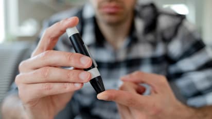 രക്തത്തിലെ പഞ്ചസാരയുടെ അളവ് വര്‍ധിപ്പിക്കാത്ത കുറഞ്ഞ ഗ്ലൈസെമിക് സൂചികയുള്ള പഴങ്ങൾ