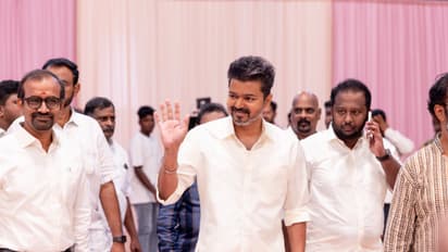 Vijay and H Vinoth: ரூ.1000 கோடியை டார்க்கெட் செய்த விஜய் – வரலாற்று சாதனை படைக்குமா Thalapathy 69 படம்?