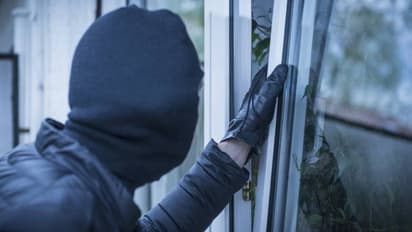 മോഷണത്തിന് മുമ്പായി, വീട് തുടച്ചു, പാചകം ചെയ്തുവച്ചു, തുണിവരെ വിരിച്ചിട്ട് കള്ളൻ, വീട്ടുടമയ്ക്ക് ഒരു കുറിപ്പും