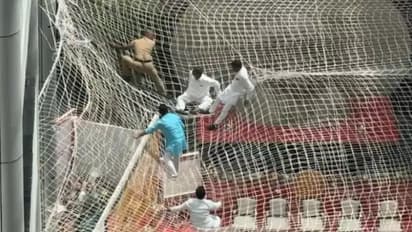 മഹാരാഷ്ട്രയിൽ ഡെപ്യൂട്ടി സ്പീക്കർ സെക്രട്ടേറിയറ്റ് കെട്ടിടത്തിന്റെ മൂന്നാം നിലയിൽ നിന്ന് ചാടി; നാടകീയ രംഗങ്ങൾ