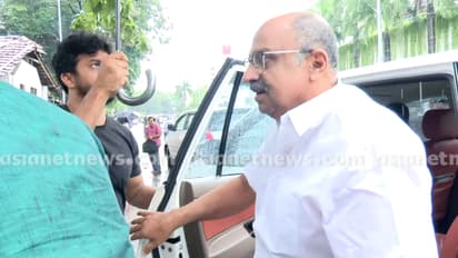 Actor Siddique appears at TVM Commissioner's Office for questioning in rape case, redirected to control center