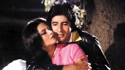 Why did Amitabh Bachchan slap Rekha publicly? Know truth behind the slap