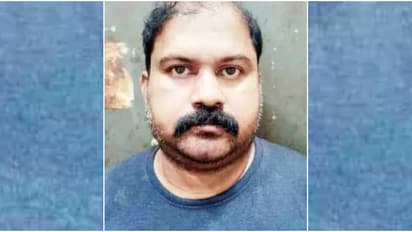 എല്ലാം ശരിയാക്കി തരാമെന്ന് പറഞ്ഞ് 10,95,000 രൂപ വാങ്ങി; വാട്സാപ്പ് ഗ്രൂപ്പിലെ കൊടും ചതി, പറ്റിച്ചത് നഴ്സുമാരെ