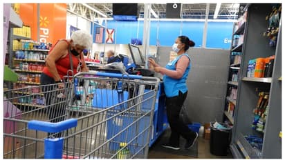 वॉलमार्ट से चोरी का वीडियो हुआ वायरल, टिकटॉक स्टार पर लगा 2 साल का बैन