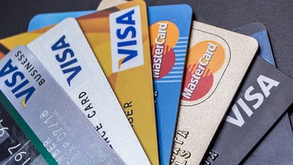 जानिए डेबिट कार्ड पर लिखे नंबर का राज़, कैसे बनता है और क्या है इसका मतलब?