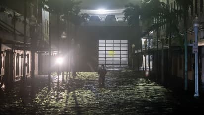 'നൂറ്റാണ്ടിലെ ഭീതി' ഒഴിഞ്ഞു! ഫ്ലോറിഡയെ തൂത്തെറിഞ്ഞ 'മിൽട്ടൺ' തീരം വിട്ടു, 4 മരണം, 30 ലക്ഷം വീടുകൾ ഇരുട്ടിലായി