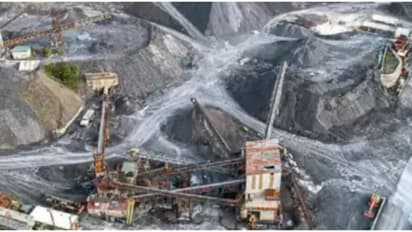 പുലർച്ചെ തോക്കുധാരികൾ ഇരച്ചെത്തി വെടിവെച്ചു, 20 മരണം, പാകിസ്ഥാനിലെ കൽക്കരി ഖനിയിൽ കൂട്ടക്കൊല