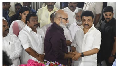 சோகத்தில் முதல்வரின் குடும்பம்; கணவரின் உதவியாளரை கட்டிப்பிடித்து கதறிய செல்வி!