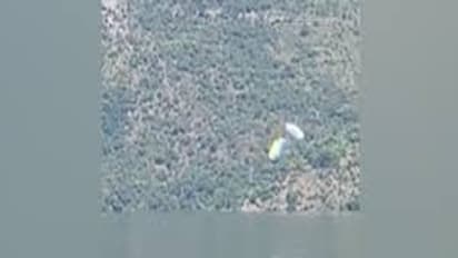 Video captures dramatic rescue of paraglider by SDRF after he falls into Uttarakhand's Tehri Lake (WATCH)