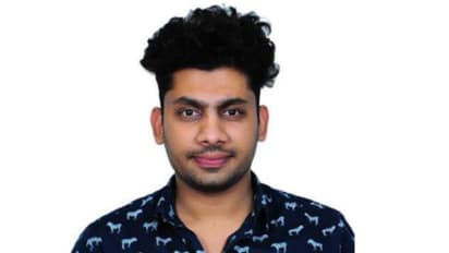 ഒരൊറ്റ മെസേജ് അയച്ചു, പിന്നെ എല്ലാം പെട്ടെന്ന്, നല്ലൊരു കമ്പനിയിലെ ജോലി പോയി, തീര്ന്നില്ല യുവാവിനെതിരെ കേസ്