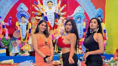 'ഇതെന്ത് വേഷം, നാണക്കേട്'; ദുർഗാ പൂജാ പന്തലിലെത്തിയ മോഡലുകൾക്കെതിരെ രൂക്ഷവിമർശനം