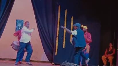 ದಸರಾ ಕಾರ್ಯಕ್ರಮದಲ್ಲಿ ಶಿವಮೊಗ್ಗ ಎಂಎಲ್‌ಎ ಭರ್ಜರಿ ಡ್ಯಾನ್ಸ್‌: ಶಾಸಕರ ಸ್ಟೆಪ್‌ಗೆ ಪ್ರೇಕ್ಷಕರು ಫಿದಾ!