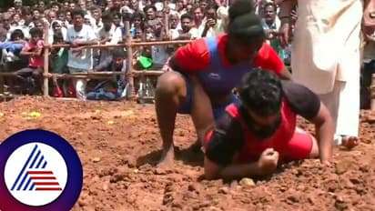 ಚಿತ್ರದುರ್ಗ ಶರಣ ಸಂಸ್ಕೃತಿ ಉತ್ಸವ:  ಮುರುಘಾ ಮಠದಲ್ಲಿ ಮೈನೆವರೇಳಿಸಿದ ಮಹಿಳಾ ಜಂಗಿ ಕುಸ್ತಿ!